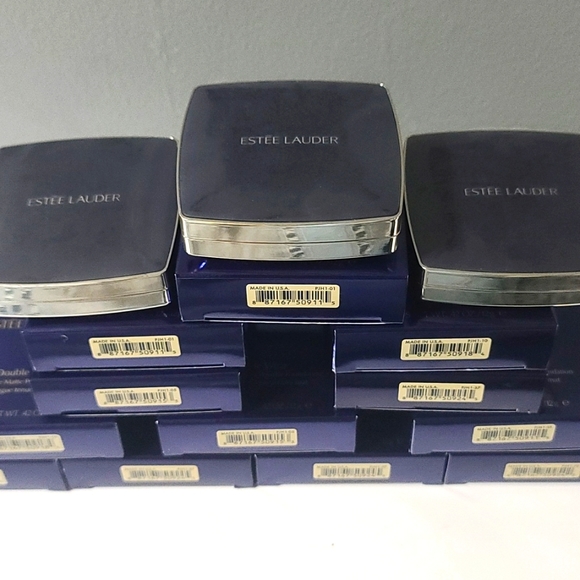 NIB ✅ Estee Lauder Double Wear Stay-in-Place Matte Powder Foundation ✨ NIB - Picture 15 of 16